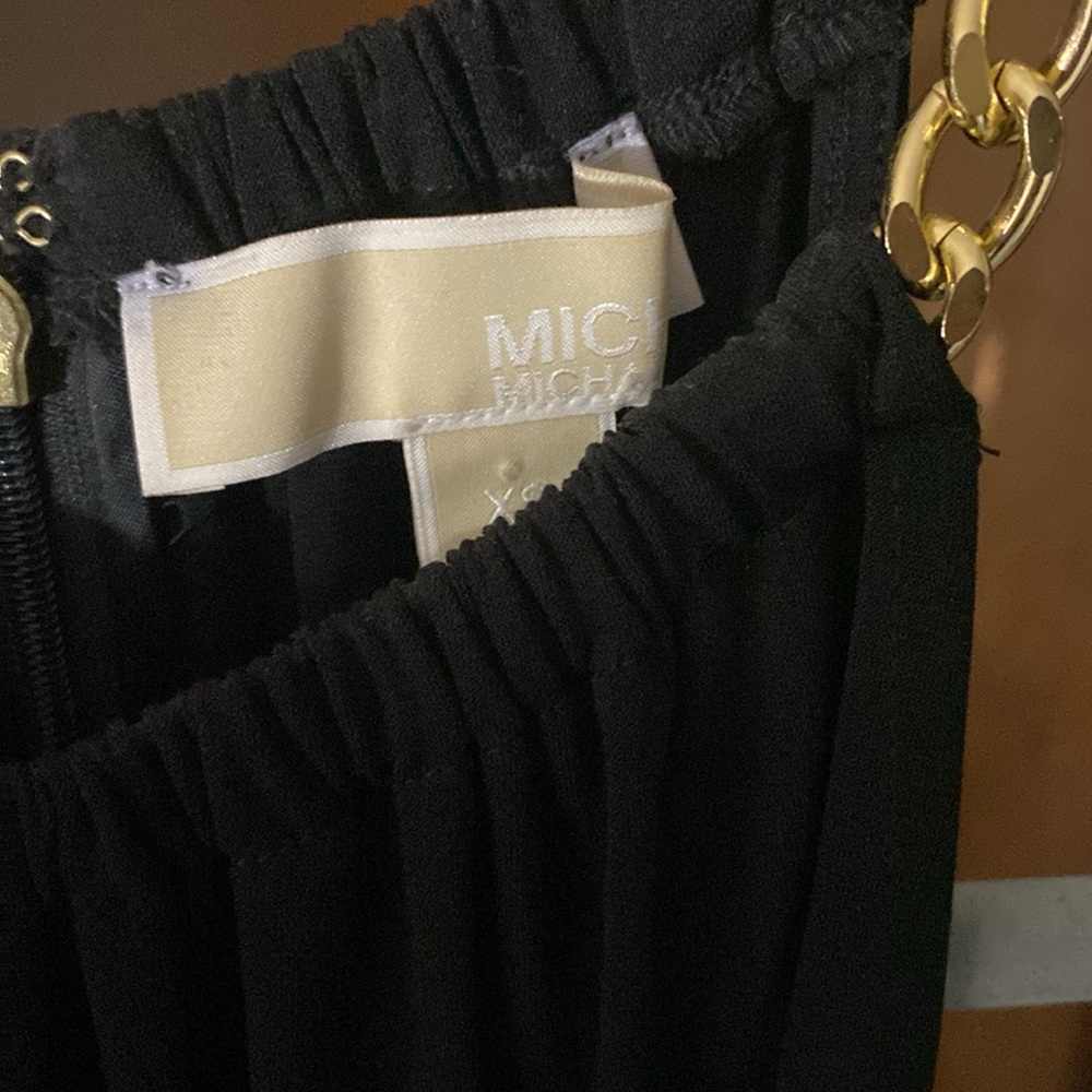 Micheal Kors black (XS) cocktail dress w/ gold shoulder links 🖤🍸NWOT